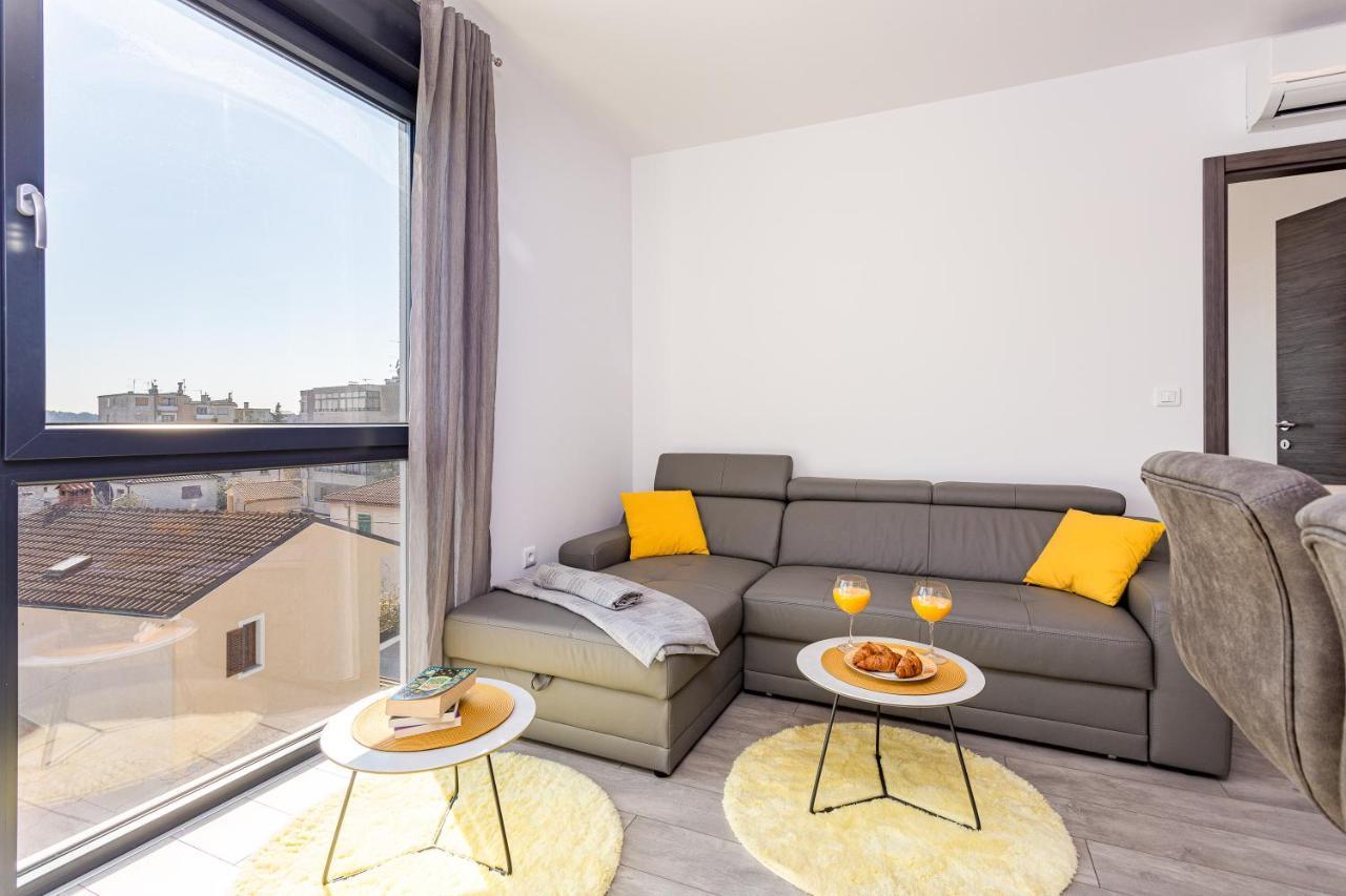 Apartment M****, New City Apartment + Parking Pula Exteriör bild